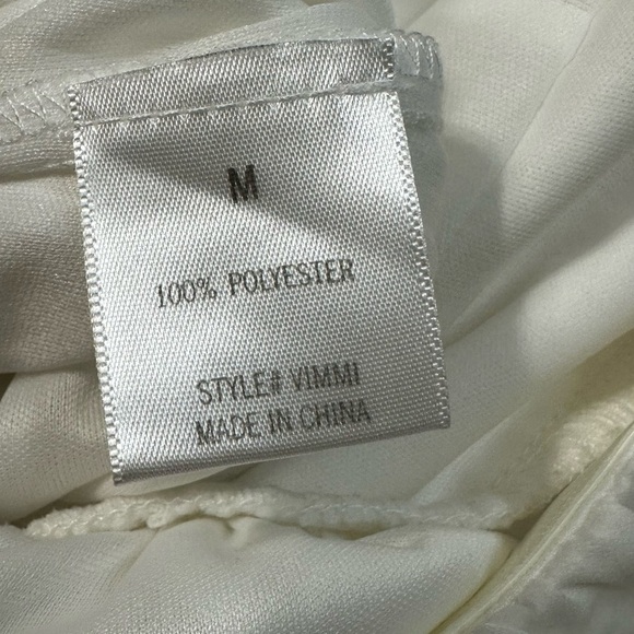 NWT Miami Francesca’s White Satin Tiered Puff Sleeve Romper - Picture 16 of 16